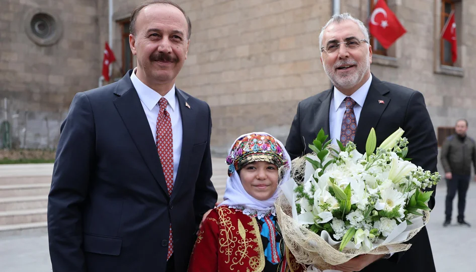 Bakan Işıkhan Isparta’da bir dizi ziyarette bulundu
