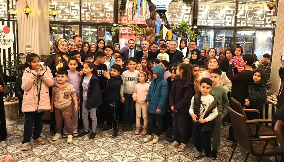 Başkan Şansi yetimlerle Ramazan sofrasında buluştu