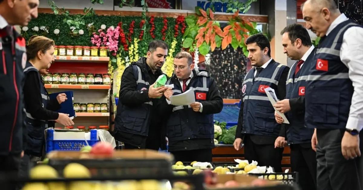 Biber fiyatıyla oynayan markete 1,8 milyonluk yaptırım