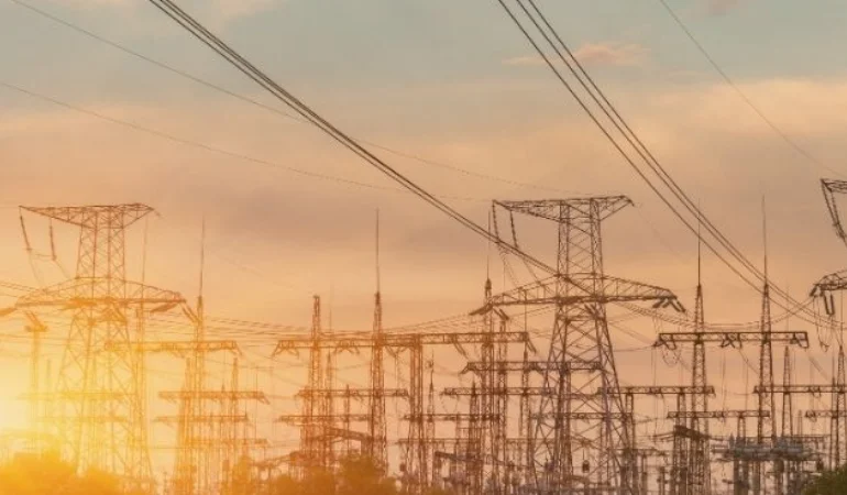 Enerji piyasalarında sert hareketlilik sürüyor