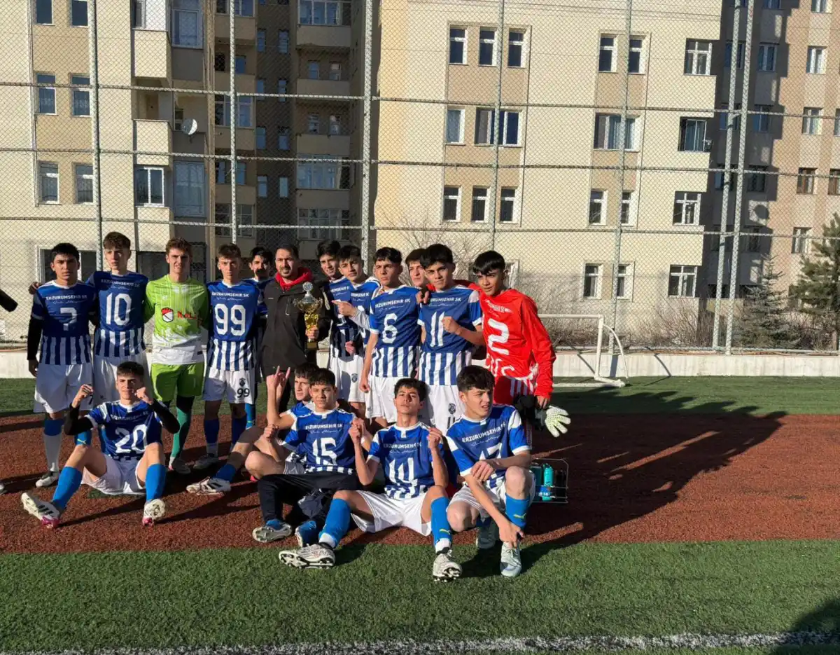 Erzurumşehirspor U-16 Türkiye finalleri yolunda Trabzon’a gidiyor