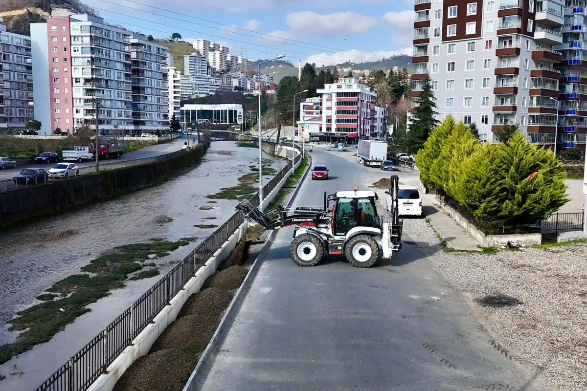 Giresun’da kaldırım çalışması devam ediyor