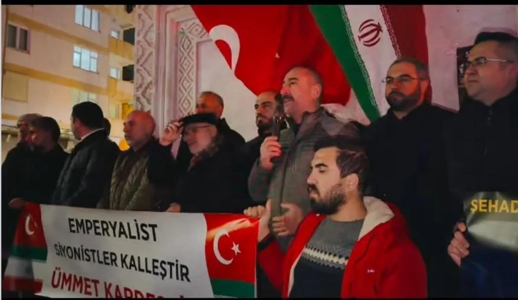 İran’da yaşanan acılara dikkat çekmek için Darıca’da anlamlı bir program düzenlendi