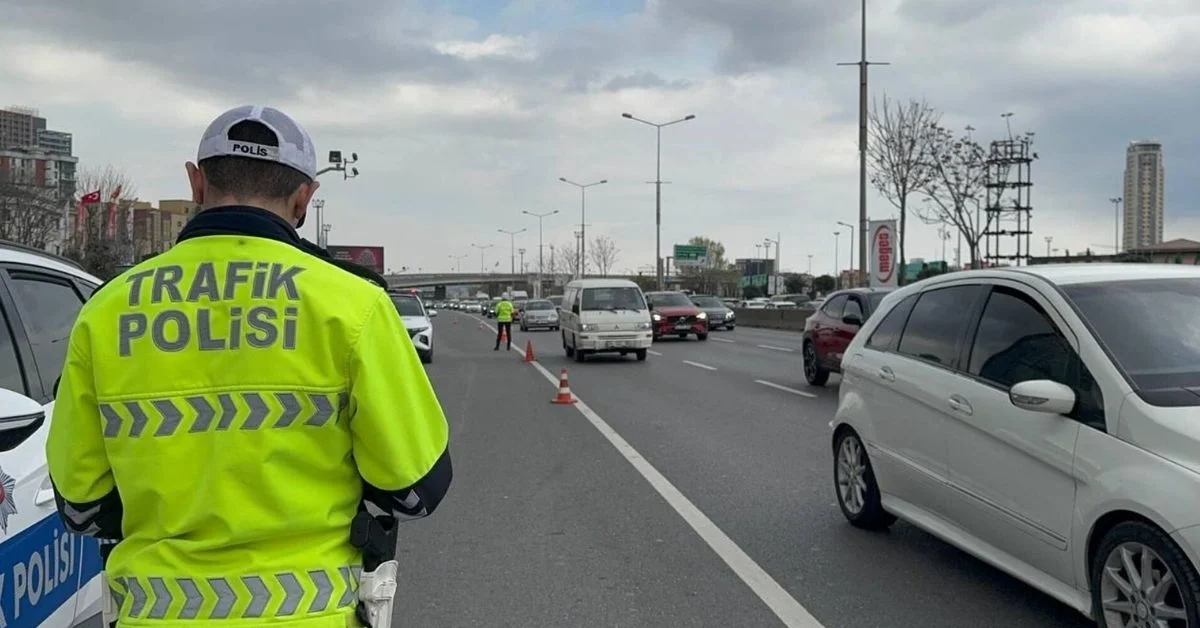 İstanbul sürücülerine uyarı: Saraçhane çevresi trafiğe kapatılıyor