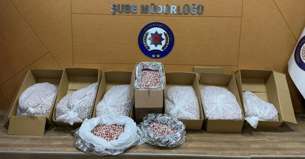 İzmir’de 356 bin uyuşturucu hap ele geçirildi