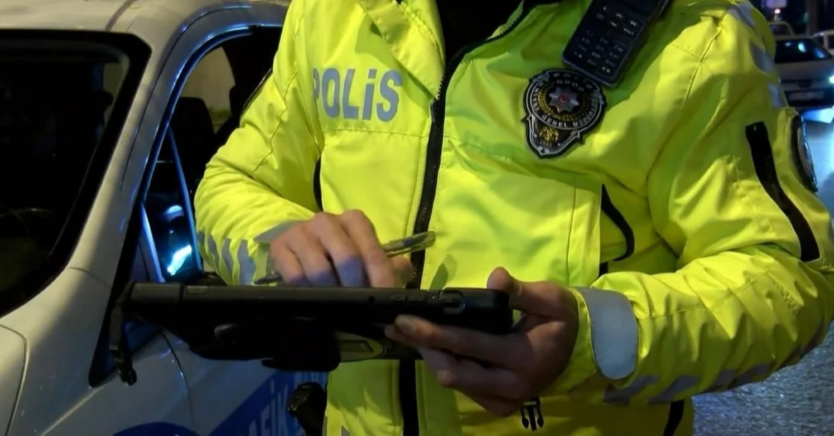İzmir’de polisten kaçan sürücüye 506 bin lira para cezası