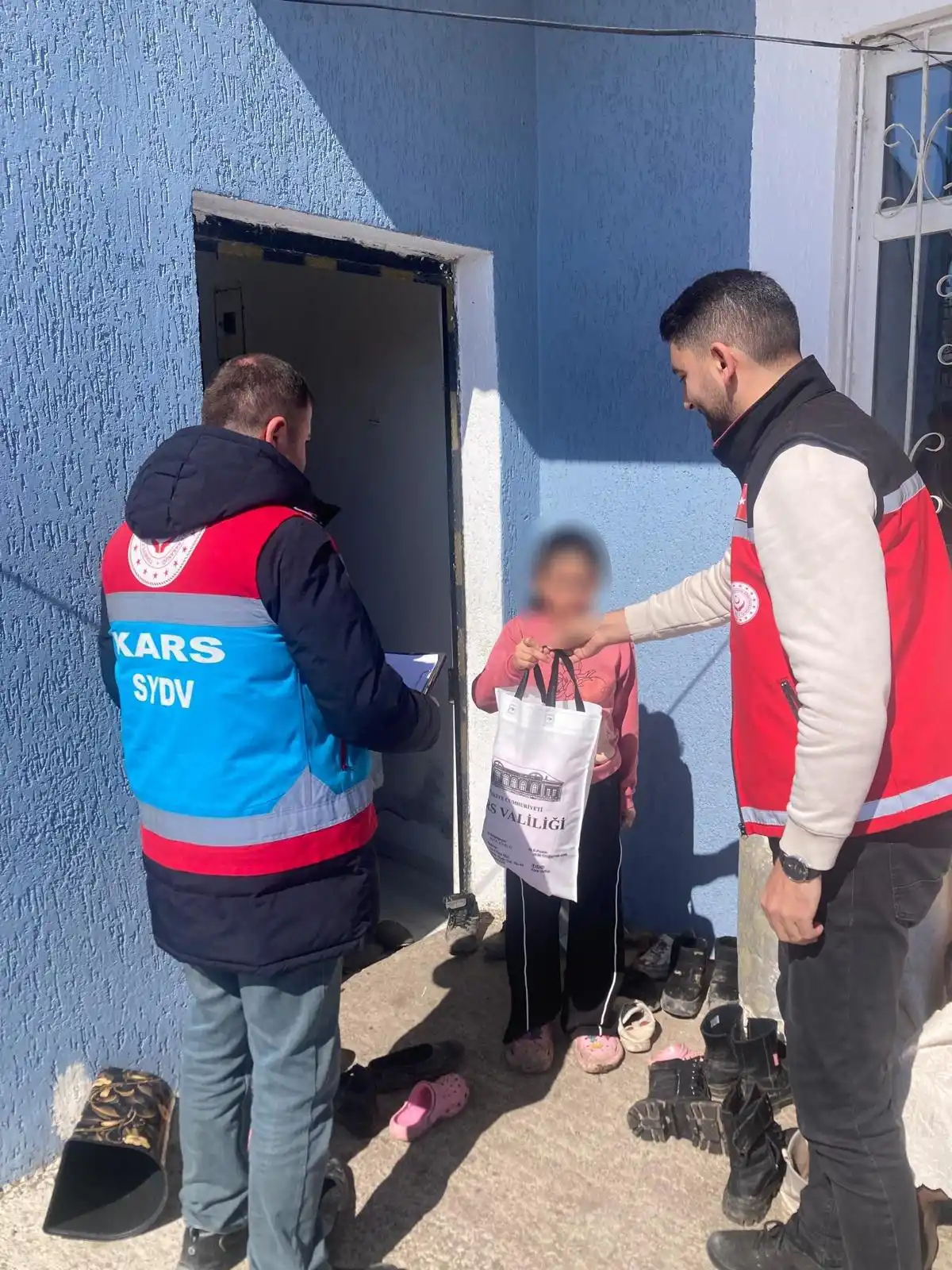Kars’ta Bayram Sevinci Çocukların Yüzünde: “Çocuk Gülerse, Dünya Güler”