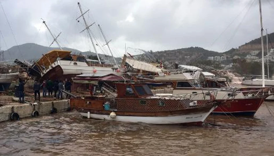 Kaş–Kumluca arasında fırtına uyarısı