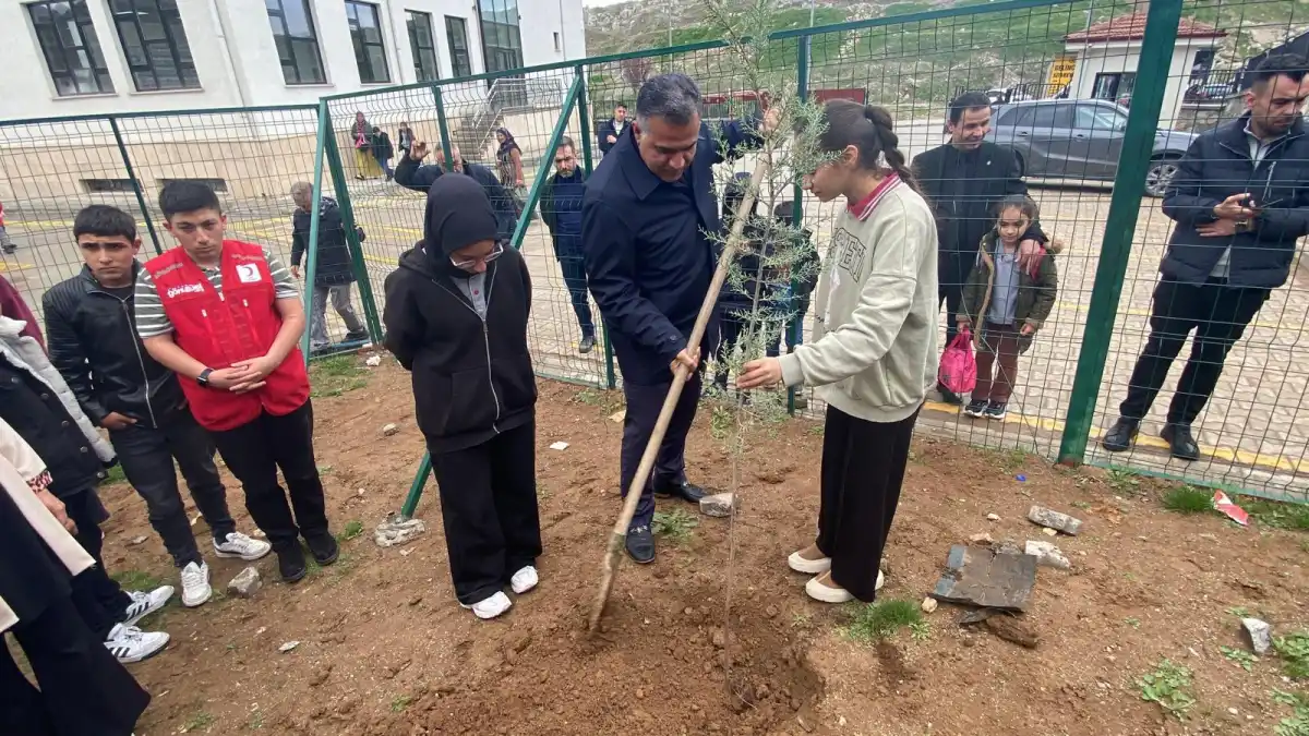 Malatya’da sıfır atık gününde öğrenciler doğayla buluştu
