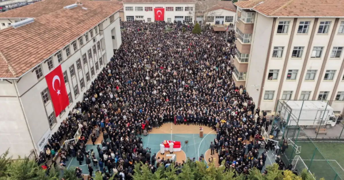 Öğretmen Fatma Nur Çelik son yolculuğuna uğurlandı