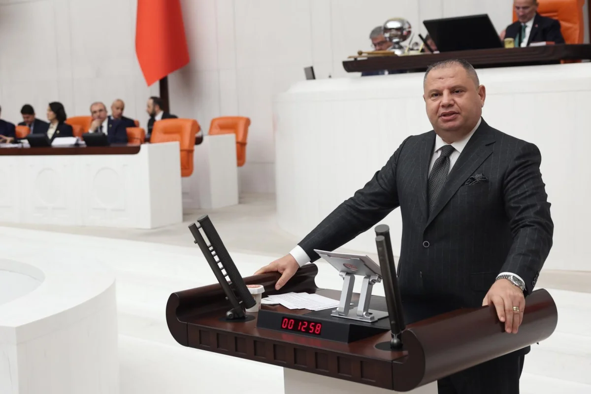 Öztürk’ten eğitime 250 bilgisayarlık destek