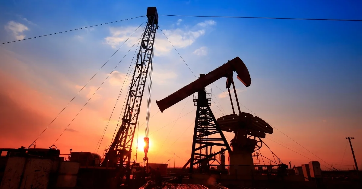 Savaş petrolü vurdu