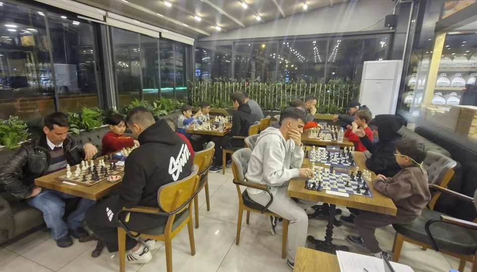 Serik’te Ramazan gecelerinde satranç heyecanı