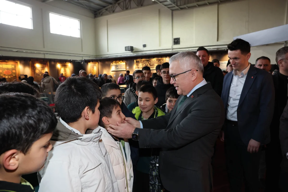 Sivas’ta kutsal emanetler ve vakıf eserleri sergisi açıldı