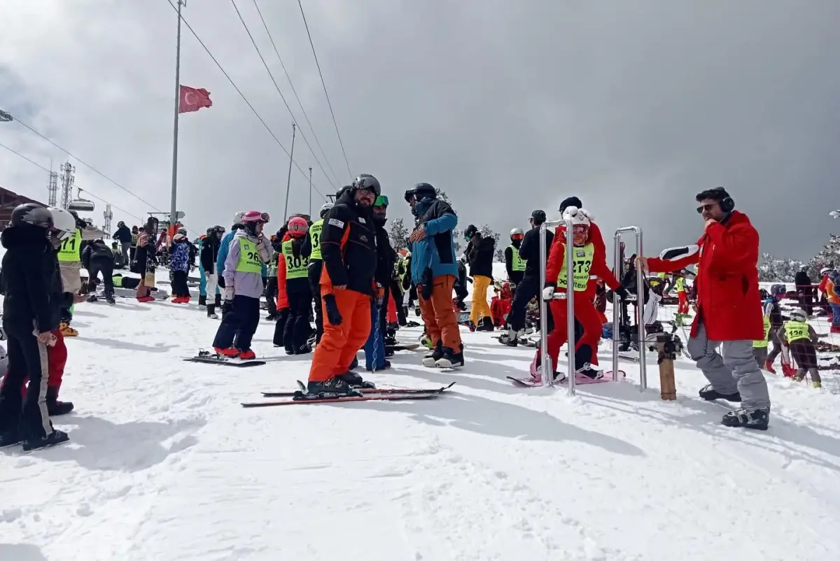 Türkiye Birinciliği Snowboard Müsabakaları Kars Sarıkamış’ta tamamlandı