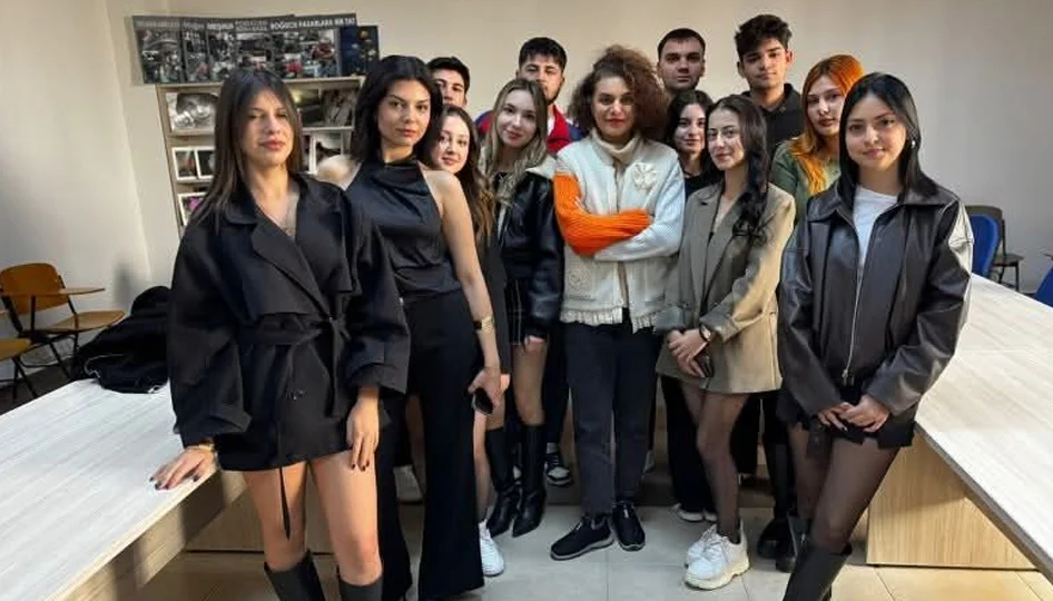 Üniversitelilerden köy okuluna anlamlı dokunuş