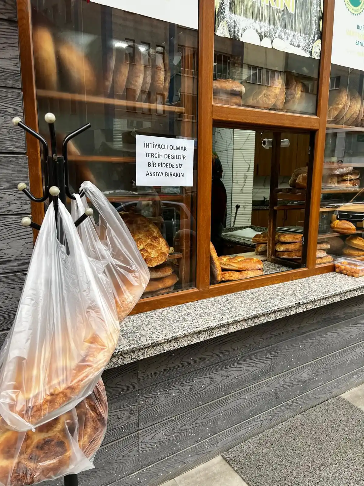 Vakfıkebir’de askıda pide kampanyası başlatıldı