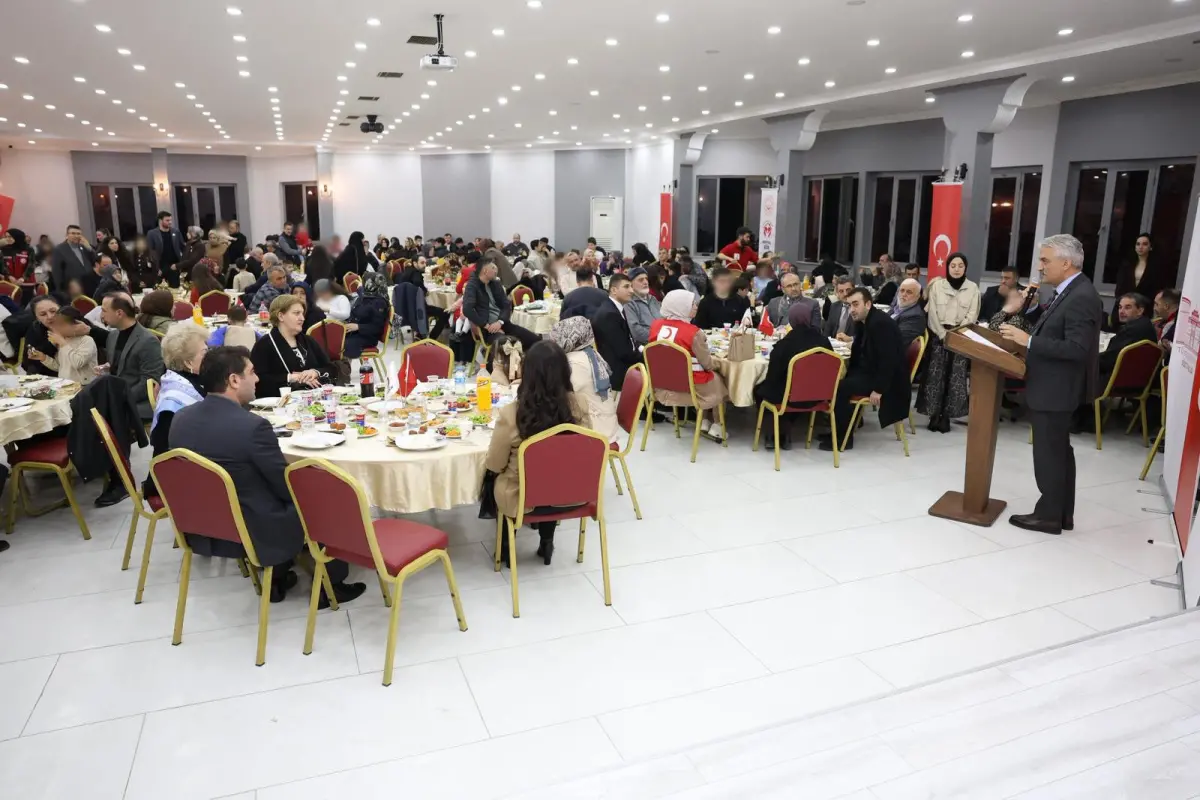Valilik “Yetimler Günü” için “Anlamlı bir iftar”programı düzenledi