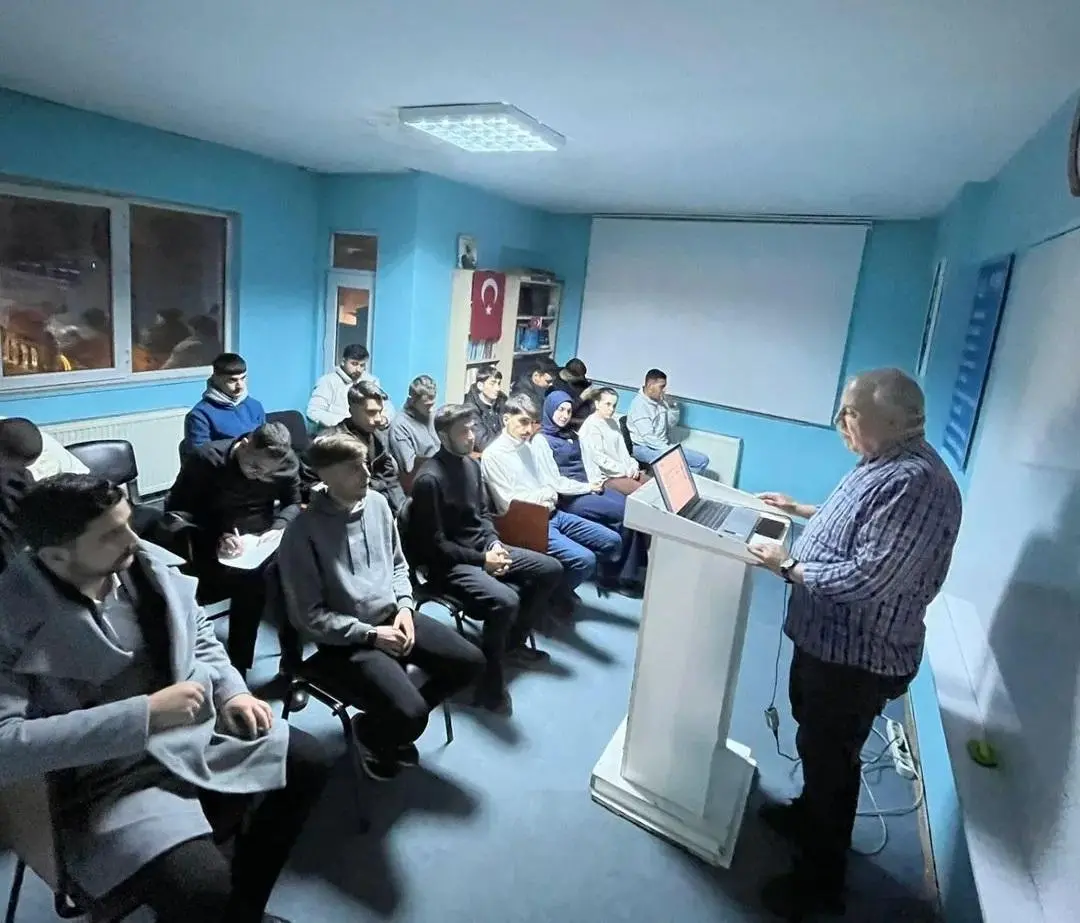 Yeşilay Kars Şubesi’nden eğitim programı