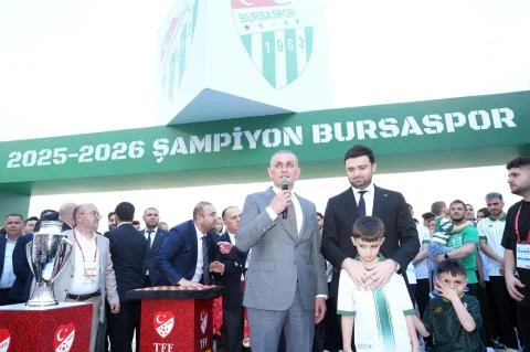 1. Lig’e Yükselen Bursaspor, Kupasını Aldı