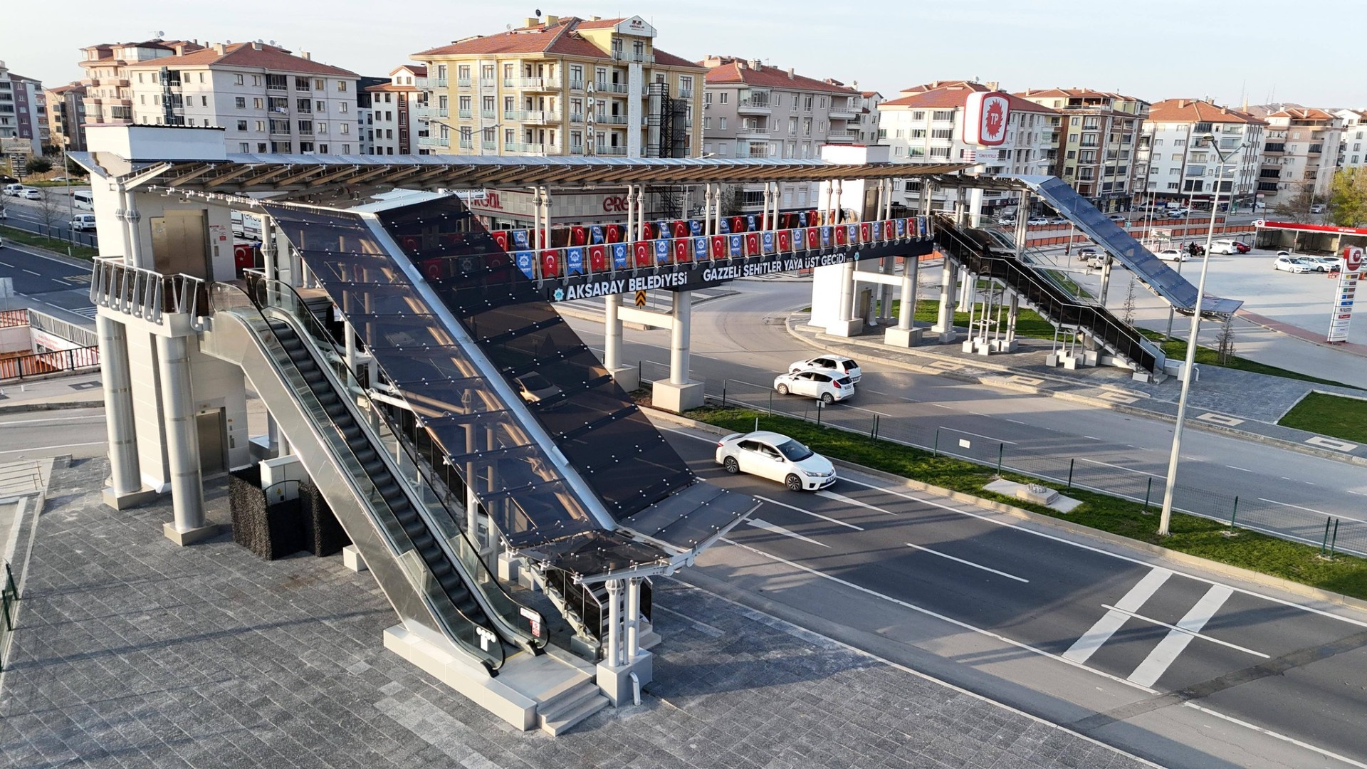 Gazzeli Şehitler Yaya Üst Geçidi Hizmete Açıldı