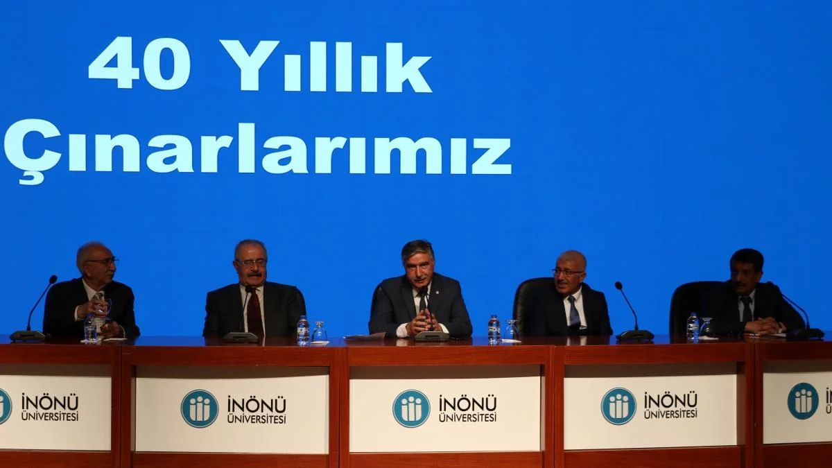 “40 Yıllık Çınarlar” İnönü Üniversitesini anlattı