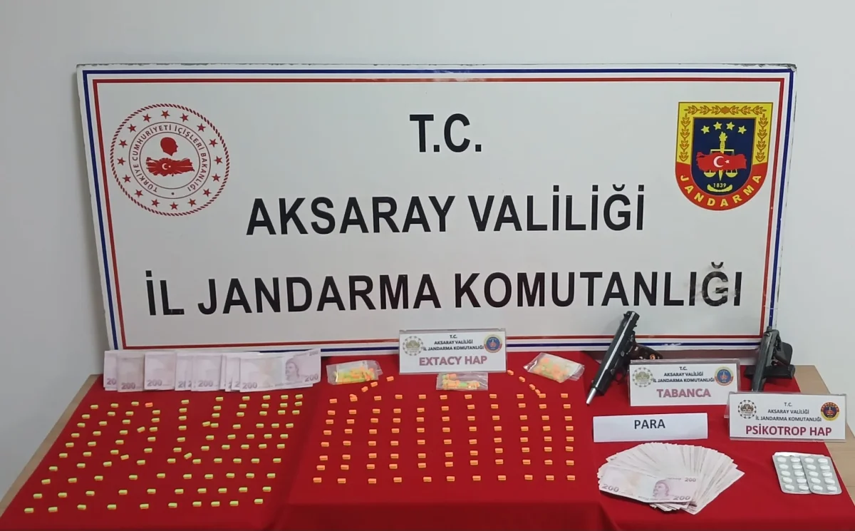 Aksaray’da uyuşturucu operasyonu: 2 kişi tutuklandı, çok sayıda hap ele geçirildi