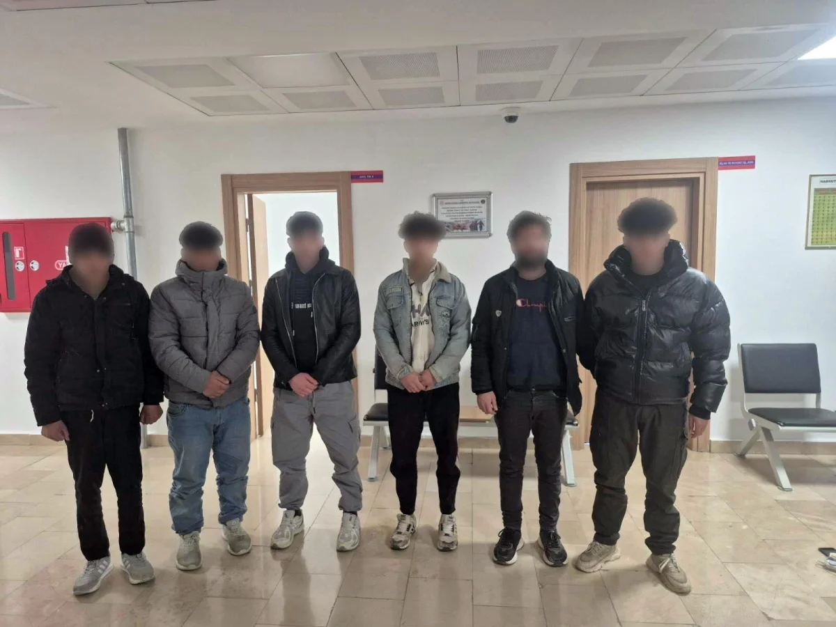 Artvin’de 6 düzensiz göçmen yakalandı, 1 zanlı tutuklandı