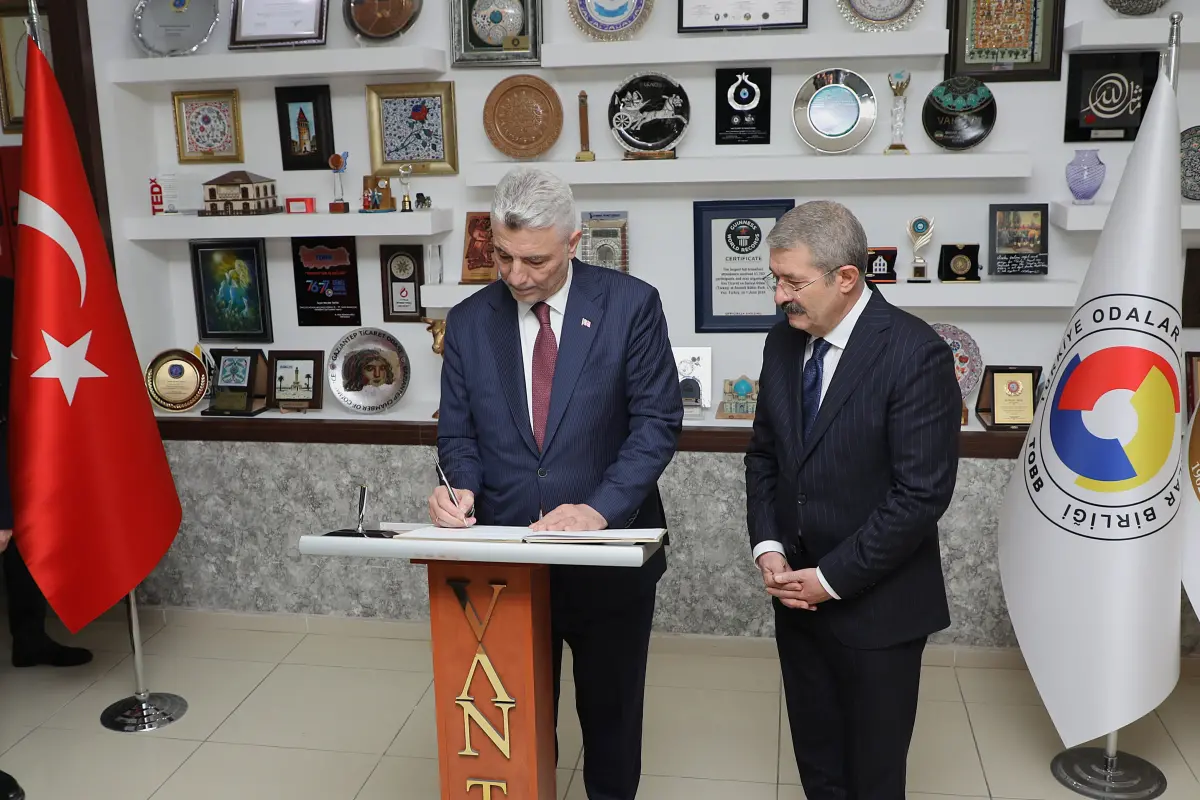 Bakan Bolat, Van iş dünyası ile buluştu