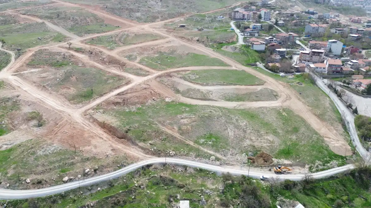 Battalgazi Belediyesi’nden Orduzu’da yol açma çalışması