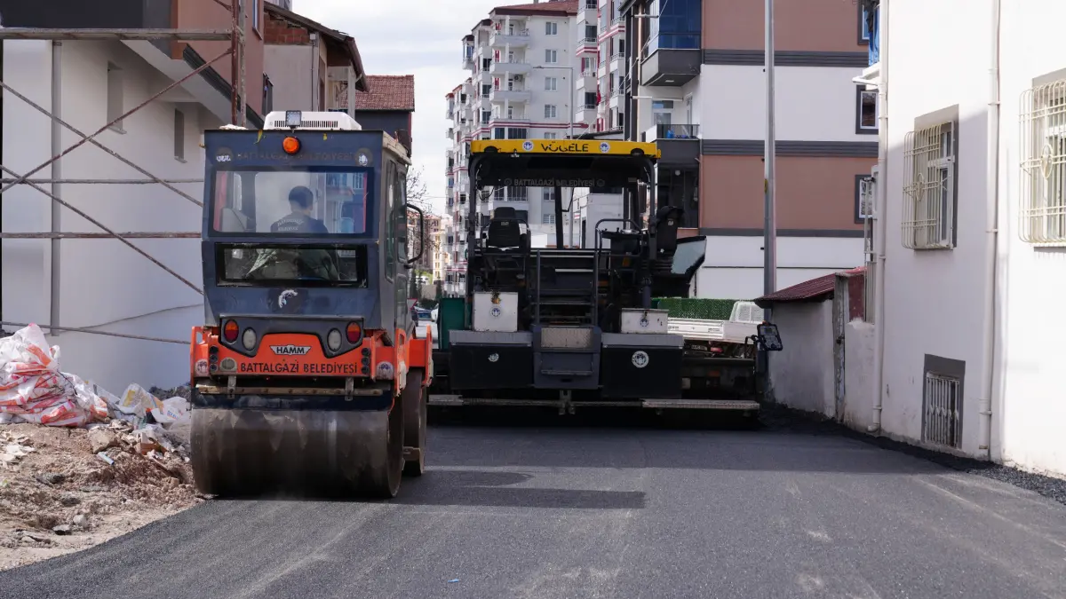 Malatya Battalgazi’de yollar yenileniyor