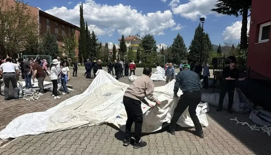 Bucak’ta 183 Gönüllüye AFAD’dan çadır kurma eğitimi