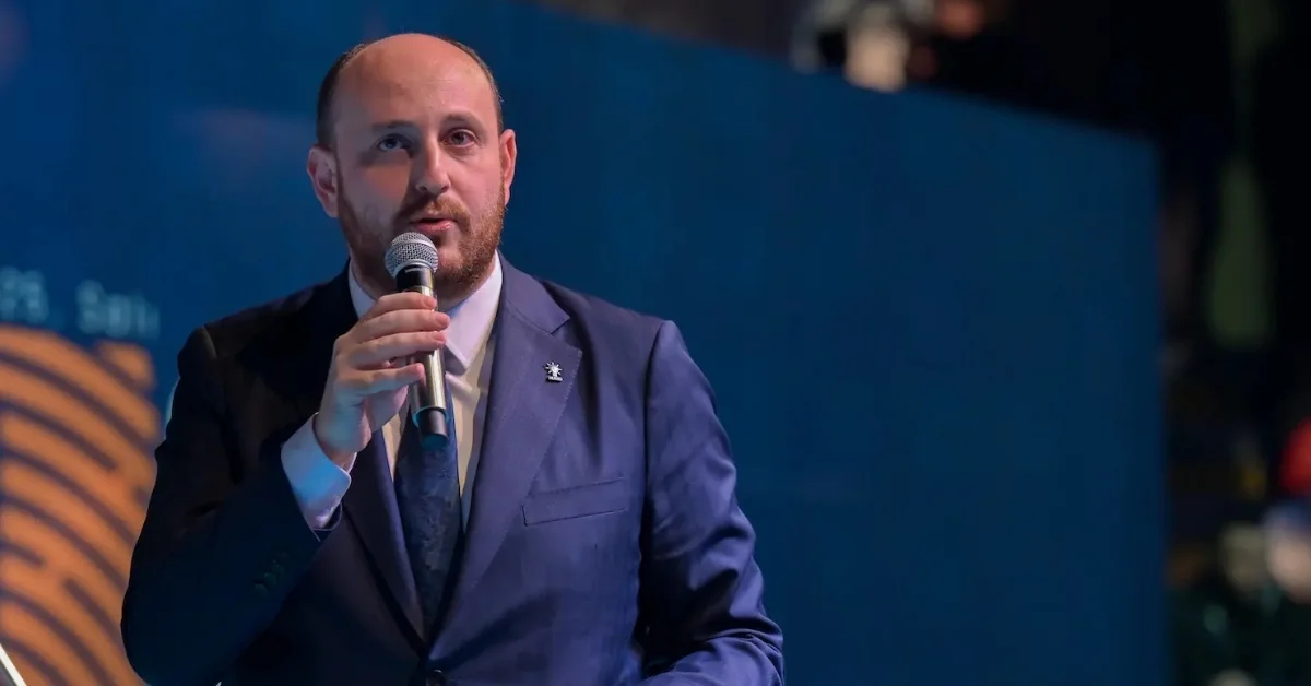 Büyükgümüş’ten “salonlar dolmadı” iddialarına sert yanıt