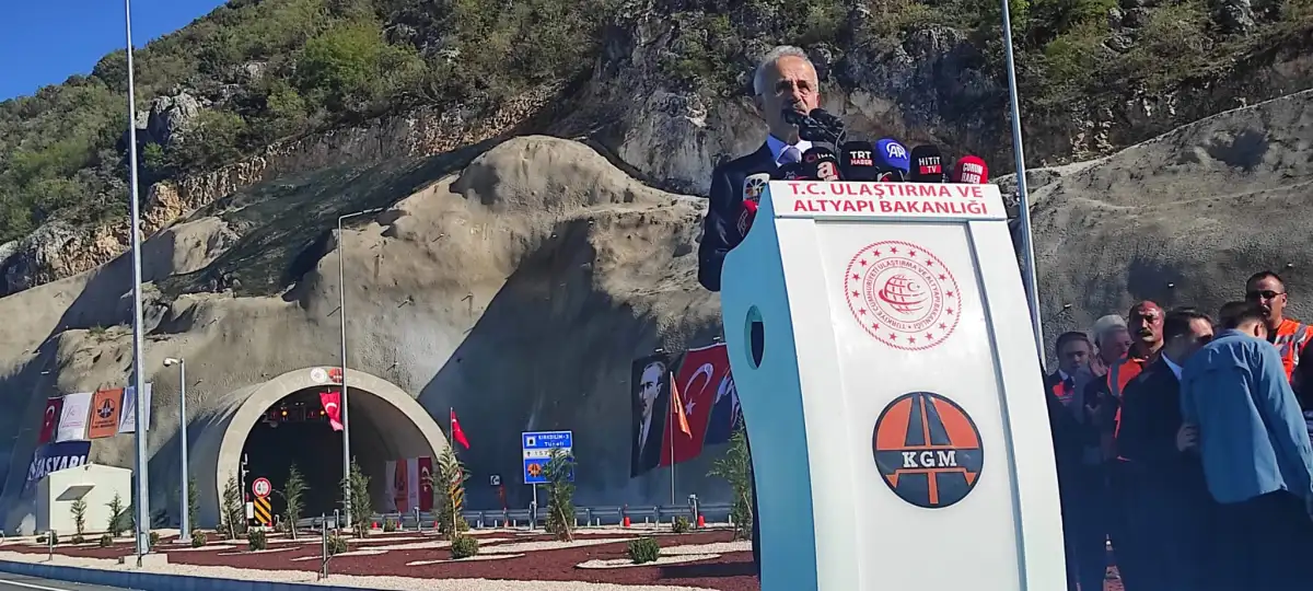 Çorum’un yıllardır beklediği Kırkdilim Tünelleri açıldı