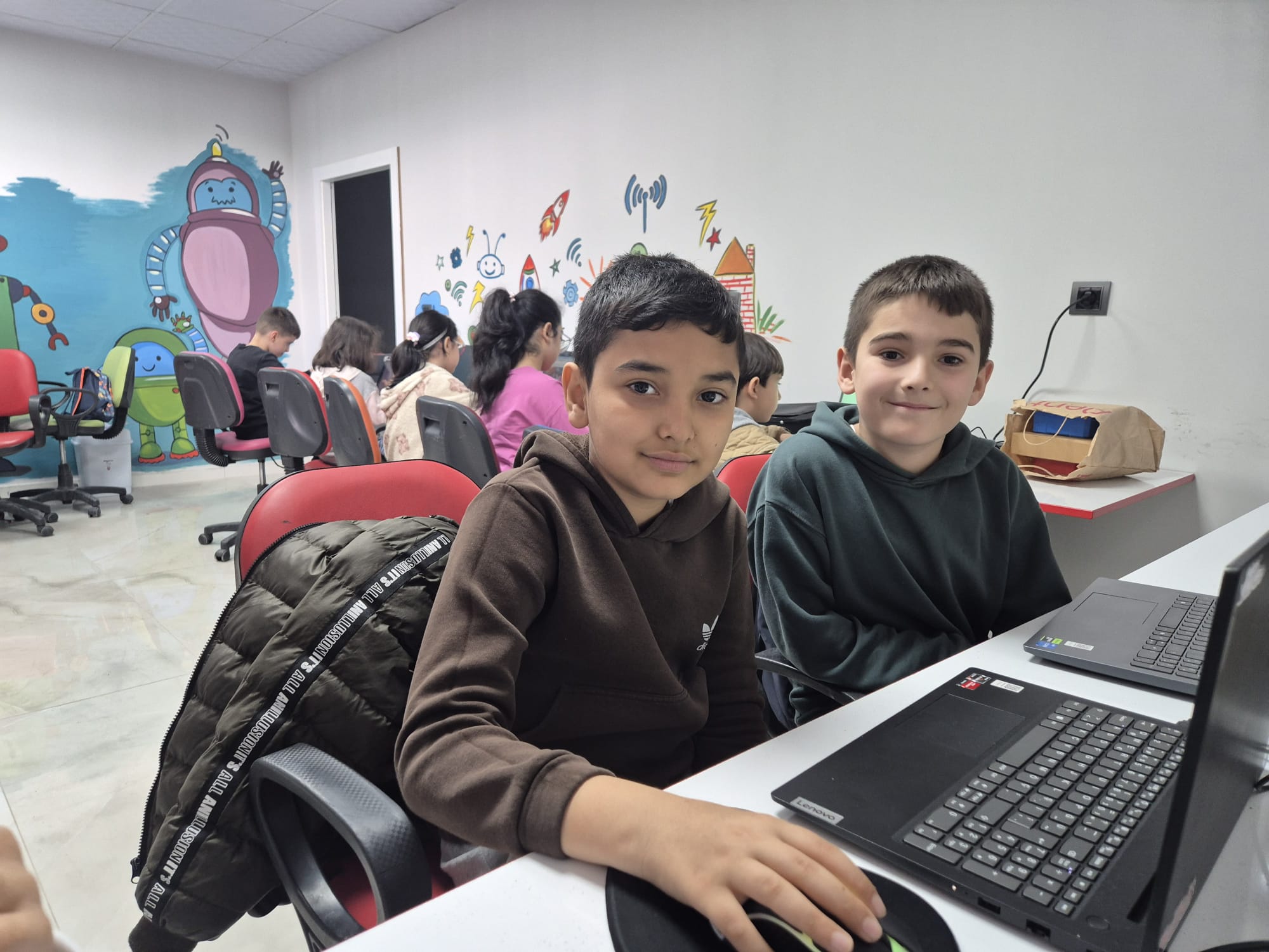 Çocuklar Geleceğe Yazılım ile Hazırlanıyor