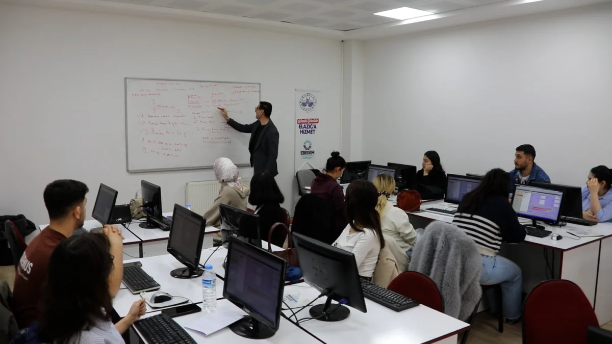 Elazığ Belediyesi’nden ücretsiz bilgisayarlı muhasebe kursuna yoğun ilgi