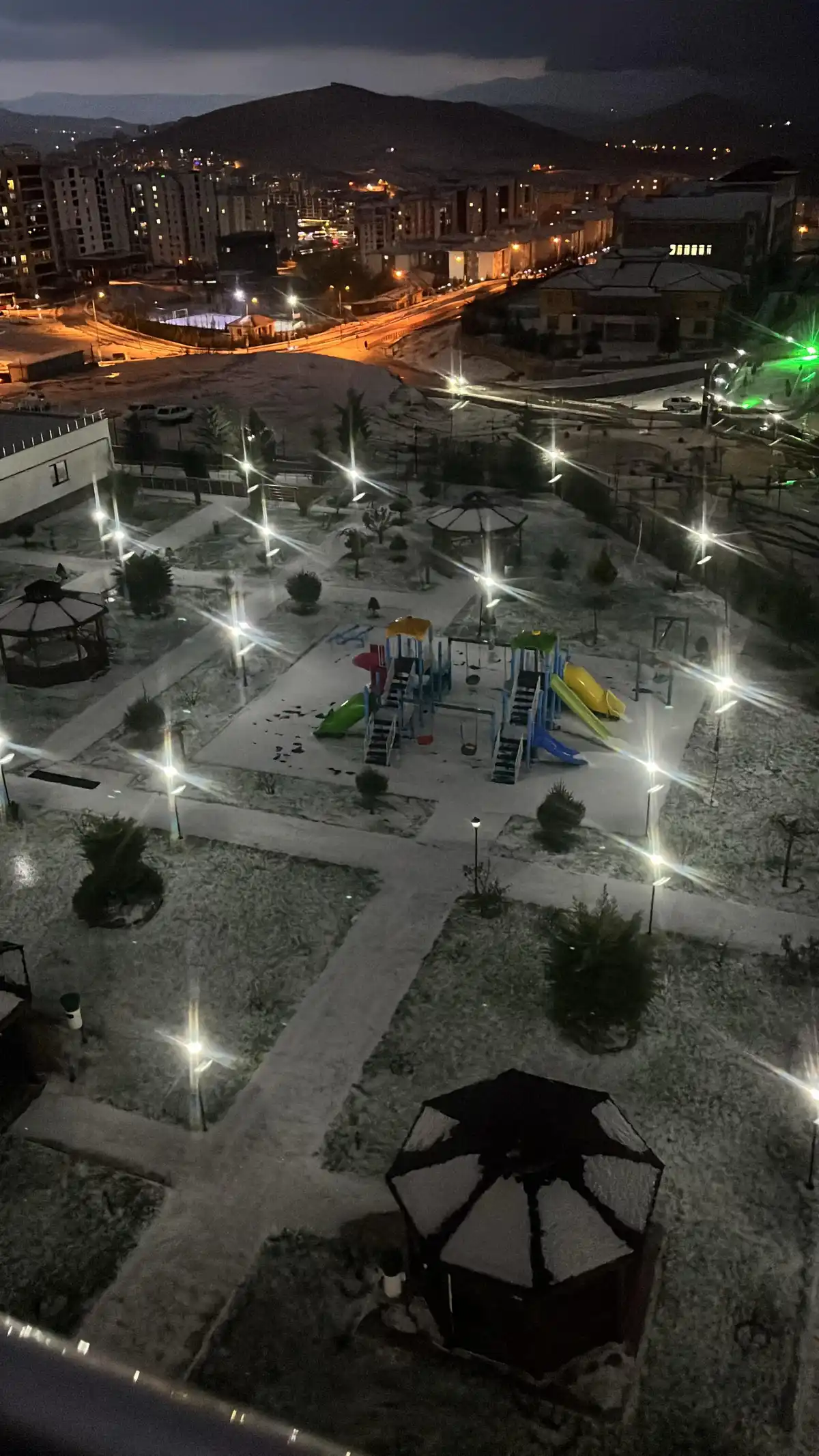 Elazığ’da Dolu Yağışı Hayatı Olumsuz Etkiledi