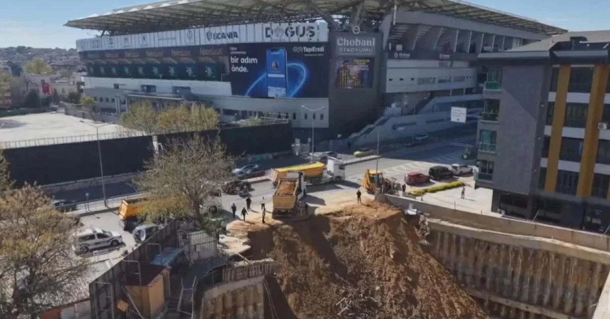 Fenerbahçe Chobani Stadyumu’nun yakınında istinat duvarı çöktü