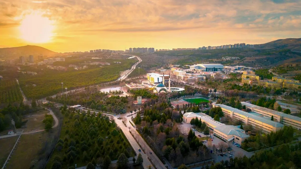 Fırat Üniversitesi 51 yaşında