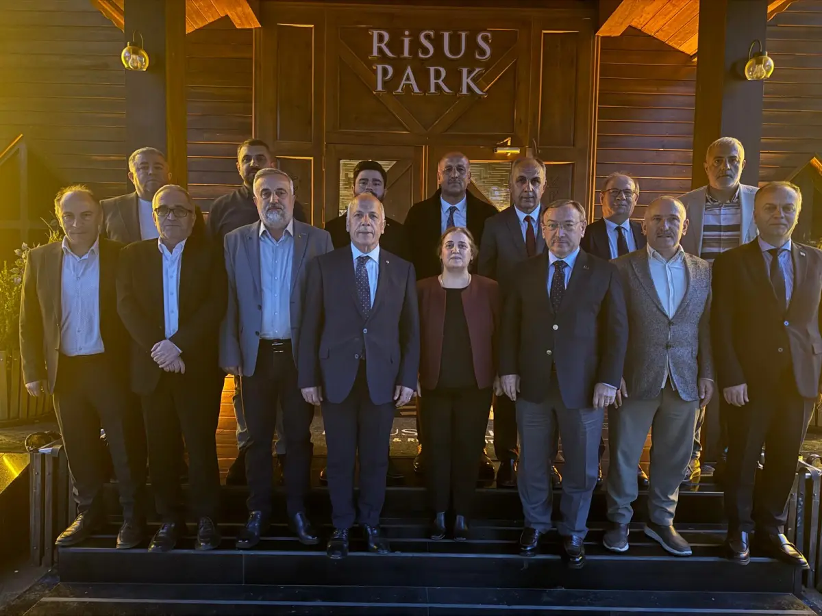 Hopa’da çayda kalite ve destekleme konuları ele alındı