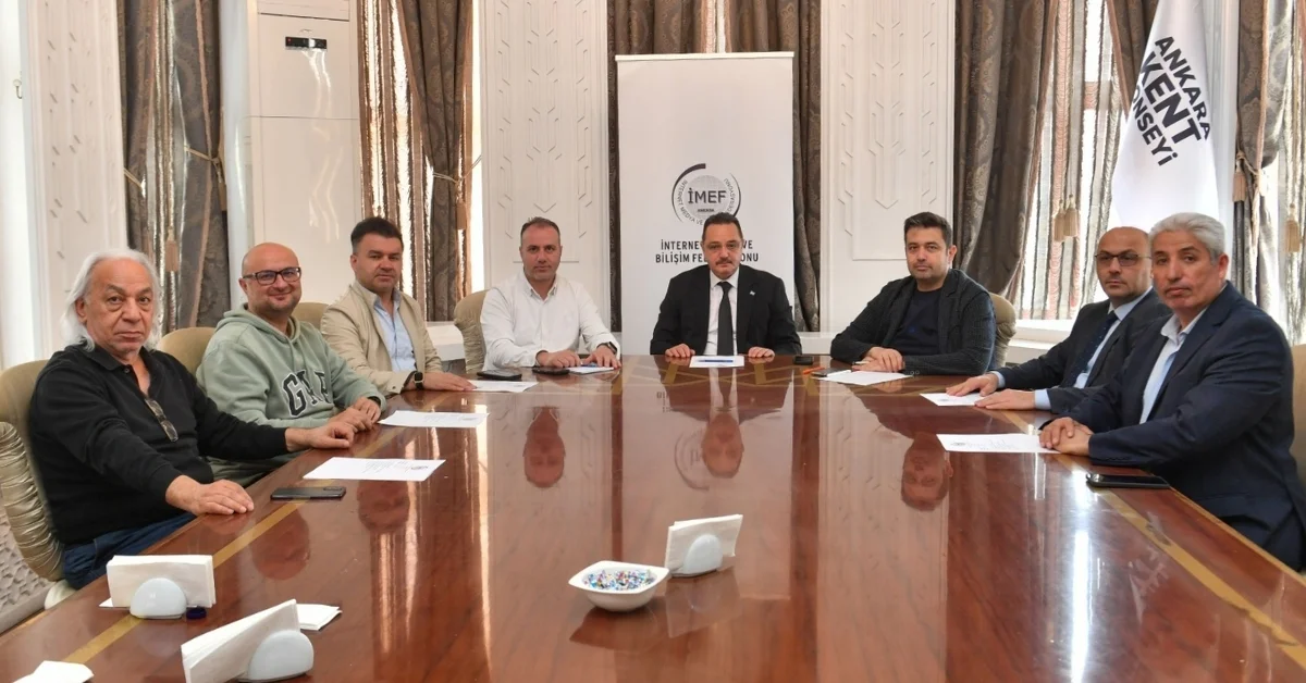 İnternet Medya ve Bilişim Federasyonu Yönetimi toplandı: Dijital farkındalık projeleri hayata geçirilecek