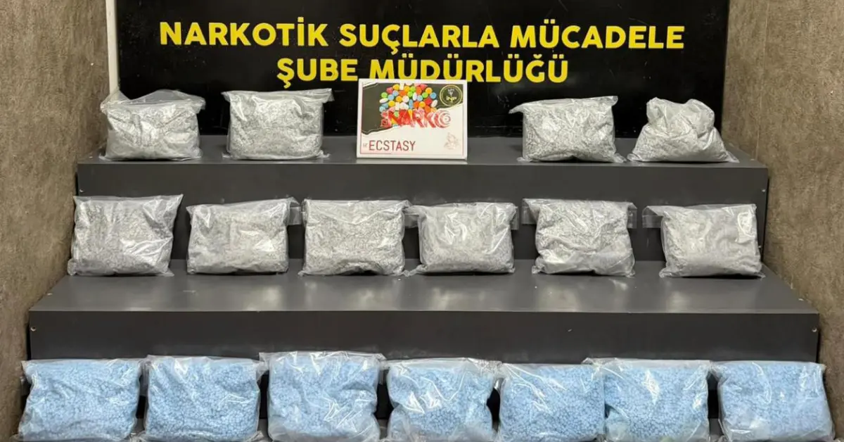 İzmir’de uyuşturucu operasyonu: 101 bin hap ele geçirildi