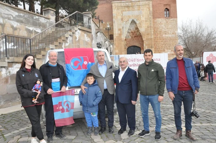 Afşinli ressamın Trabzonspor tutkusu ve başarı hikayesi dikkat çekti