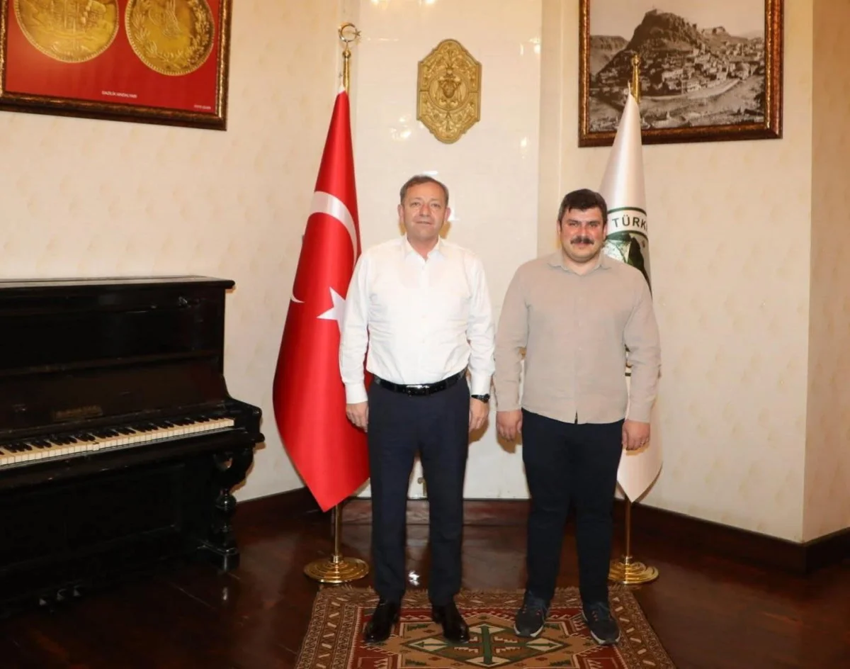 Kars Valisi Ziya Polat, Baskil Kaymakamı Muhammed Enes Çıkrık’ı ağırladı
