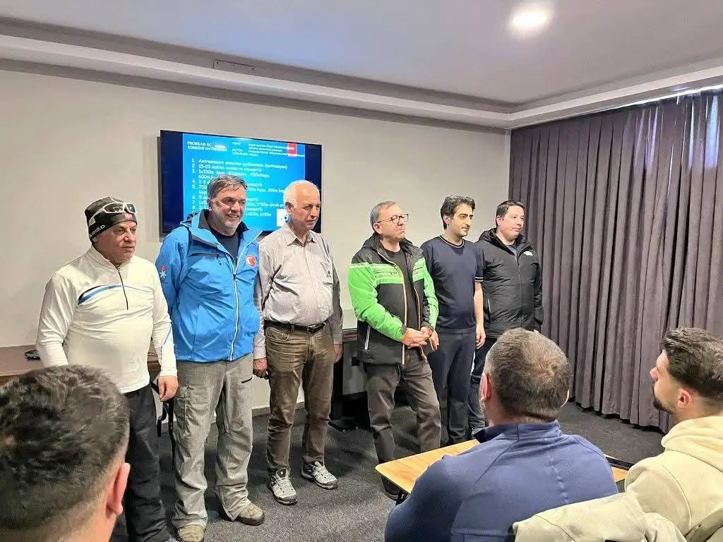 Kars Valisi Ziya Polat, kayak eğitim programlarını yerinde inceledi