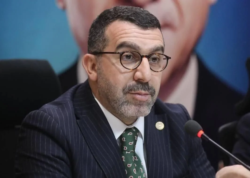 Kars Yarı Olimpik Yüzme Havuzu yenileniyor