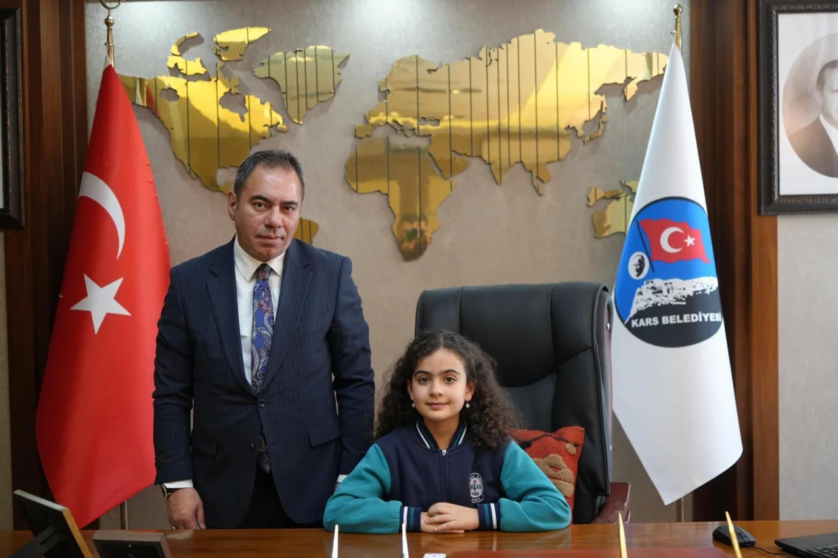 Kars’ta 23 Nisan coşkusu: Belediye Başkanlığı koltuğu çocuklara emanet edildi