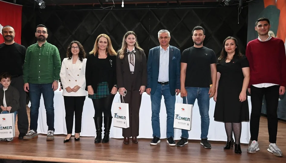 Kemer Belediyesi’nden öğrenciler için “kariyer günleri”