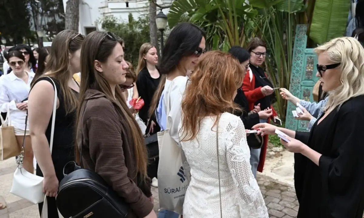 Kemer’de Ukraynalı acenteler turizm turunda