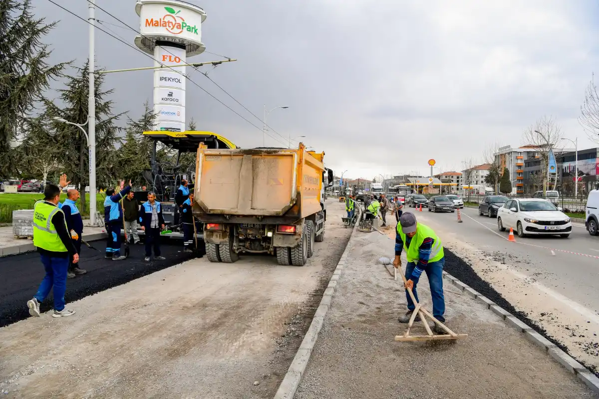 Malatya’da çevre yolu yan yollarında asfalt çalışması başladı